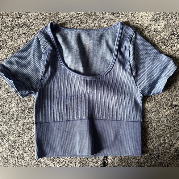 Offline arie crop top - Picture 3 of 7